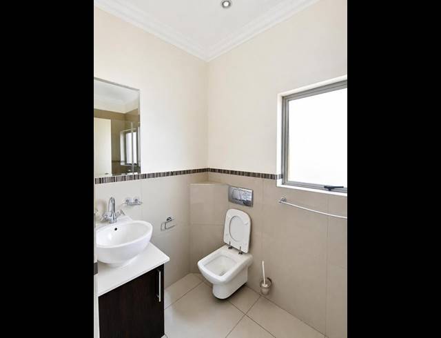 3 BEDROOM CLUSTER FOR SALE IN BRYANSTON EAST